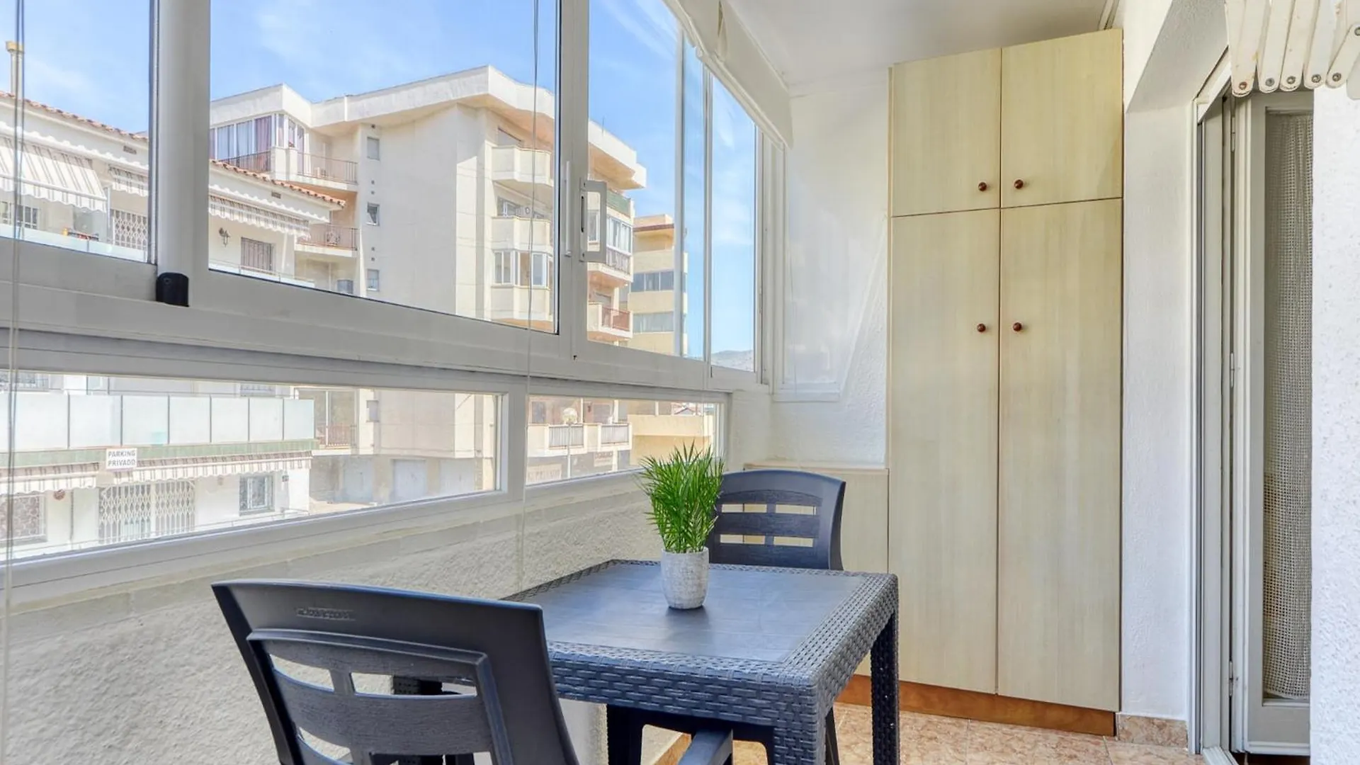Apartment With View Росас