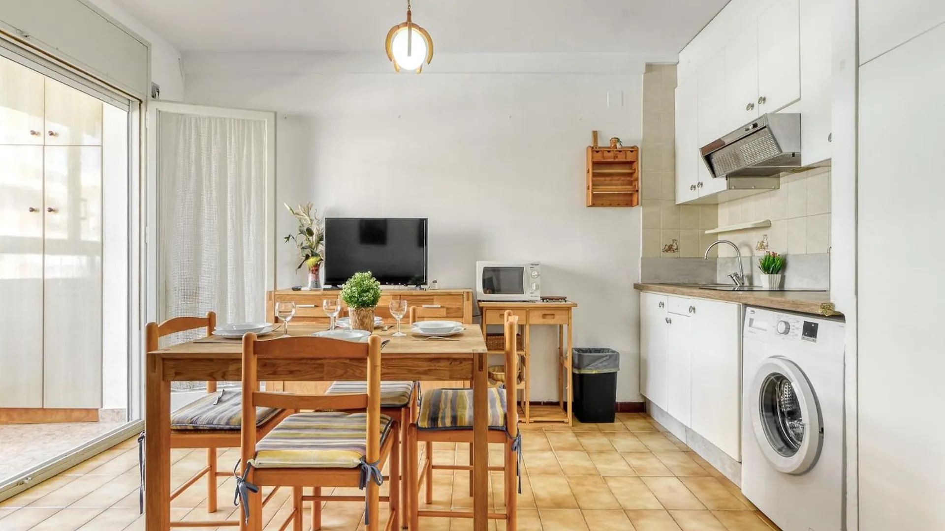 Apartment With View Росас 0*,